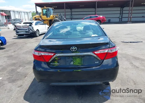 2017 Toyota Camry Se z USA, uszkodzony, nr VIN 4T1BF1FK5HU712798